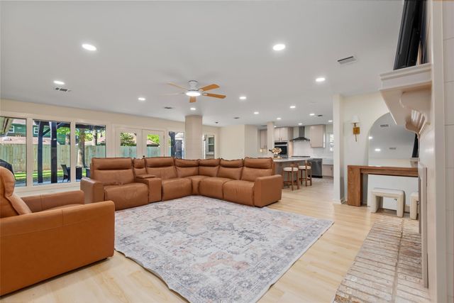 2218 Lazy Grove Drive, Kingwood, TX 77339