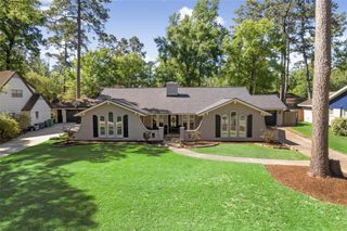 2218 Lazy Grove Drive, Kingwood, TX 77339