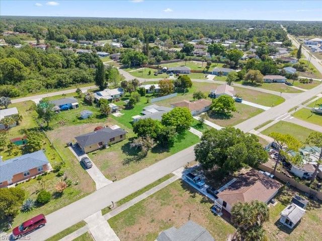 121 E 3rd ST, Lehigh Acres, FL 33936