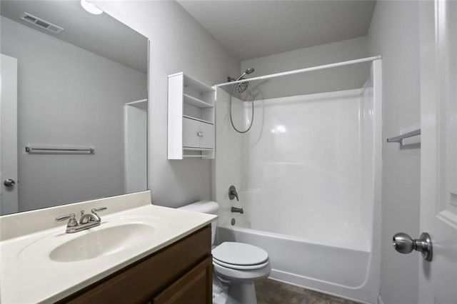 206 Britt Drive S, Lawrenceville, GA 30046