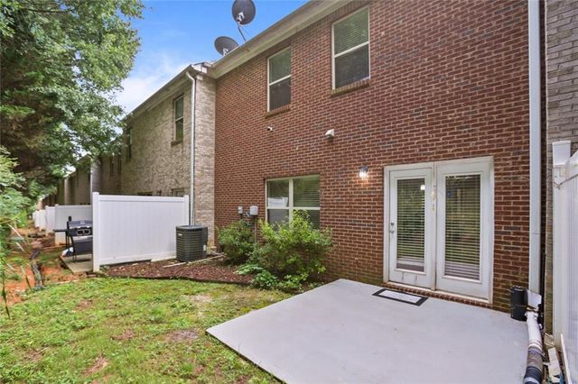 206 Britt Drive S, Lawrenceville, GA 30046