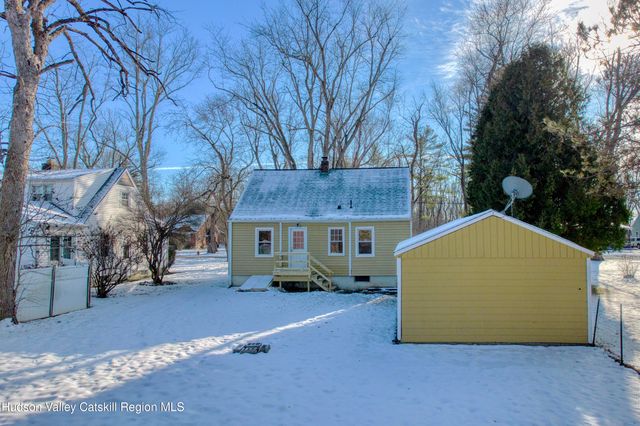 17 Spencer Boulevard, Coxsackie, NY 12051