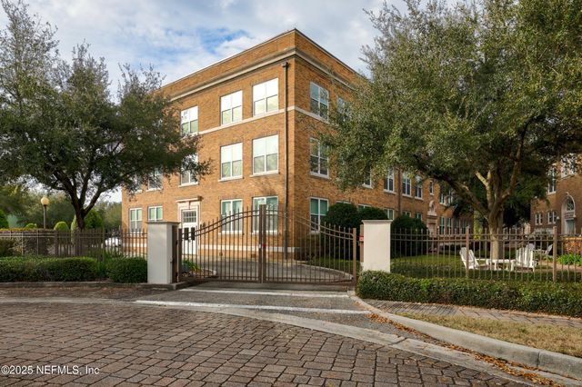 2525 COLLEGE Street, 1113, Jacksonville, FL 32204