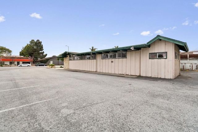 3811 Portola Drive, Santa Cruz, CA 95062