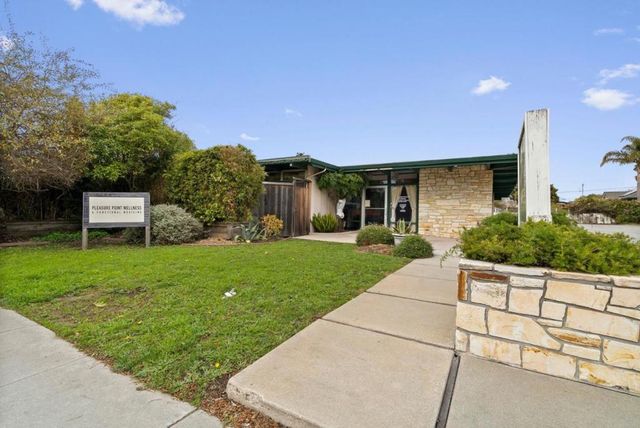 3811 Portola Drive, Santa Cruz, CA 95062