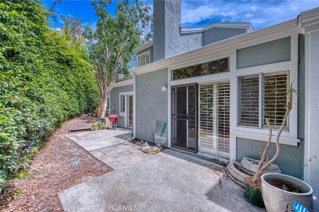 205 Santa Rosa Court, Laguna Beach, CA 92651