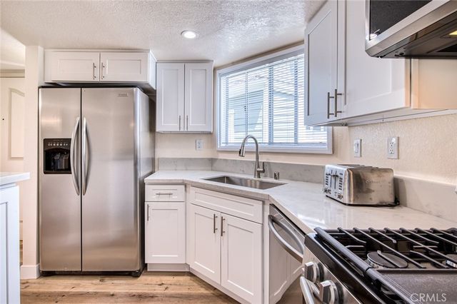 205 Santa Rosa Court, Laguna Beach, CA 92651