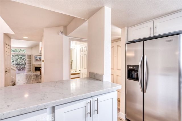205 Santa Rosa Court, Laguna Beach, CA 92651