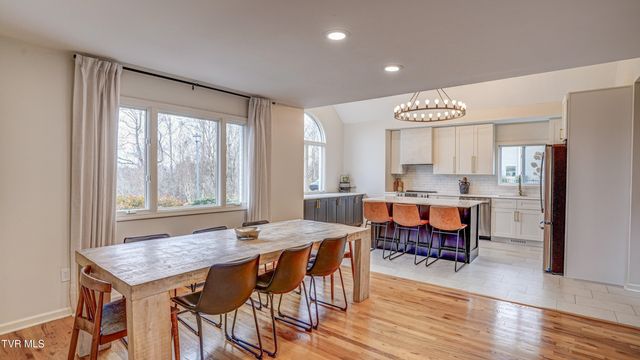 1018 Laurelwood Drive, Kingsport, TN 37660