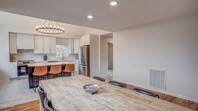 1018 Laurelwood Drive, Kingsport, TN 37660