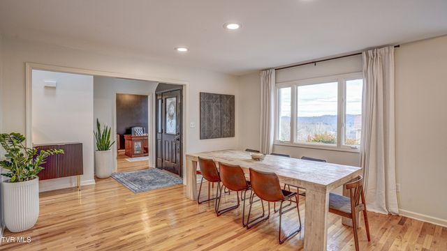 1018 Laurelwood Drive, Kingsport, TN 37660