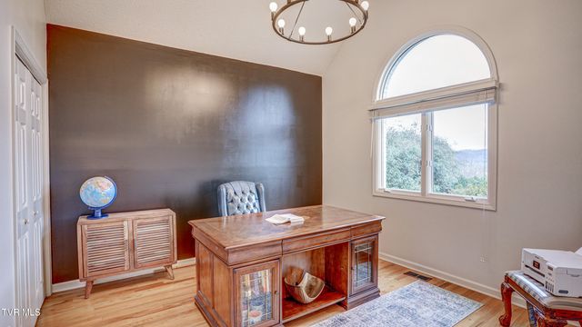 1018 Laurelwood Drive, Kingsport, TN 37660