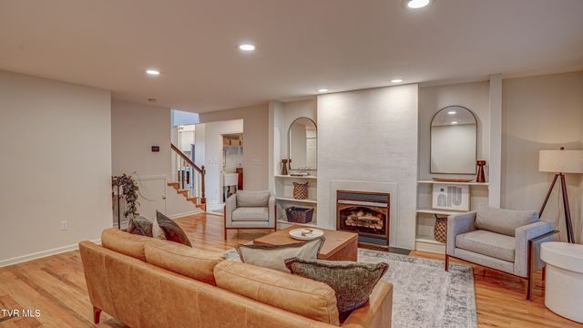 1018 Laurelwood Drive, Kingsport, TN 37660