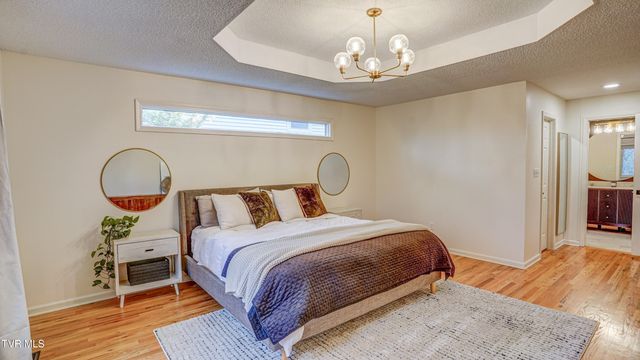 1018 Laurelwood Drive, Kingsport, TN 37660