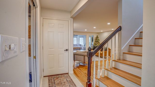 1018 Laurelwood Drive, Kingsport, TN 37660