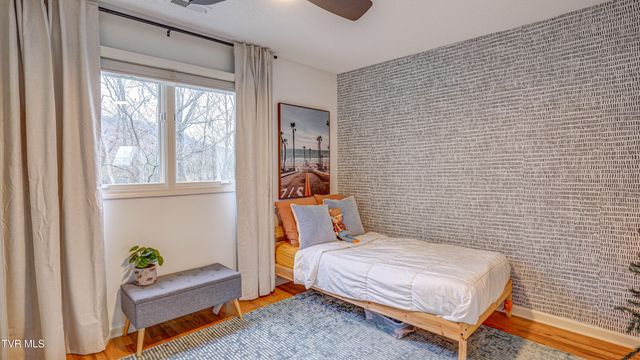 1018 Laurelwood Drive, Kingsport, TN 37660