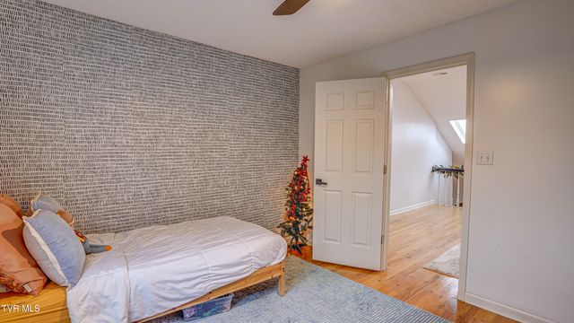 1018 Laurelwood Drive, Kingsport, TN 37660