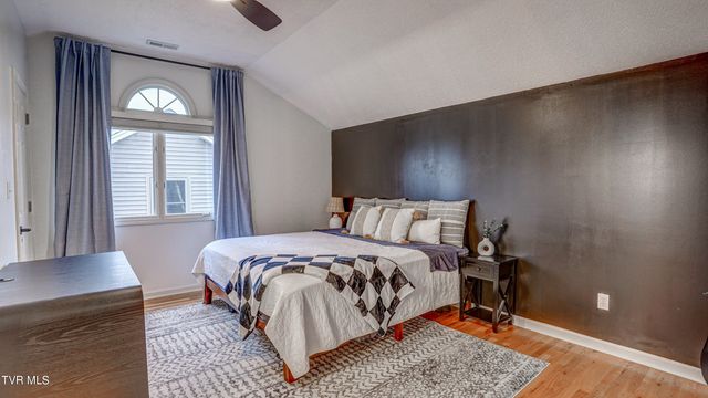 1018 Laurelwood Drive, Kingsport, TN 37660