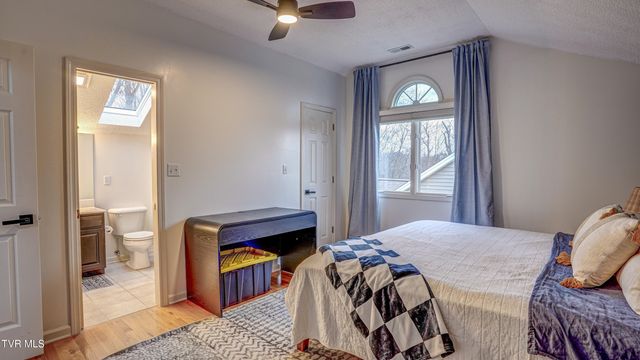 1018 Laurelwood Drive, Kingsport, TN 37660