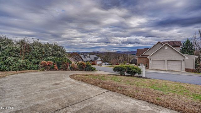 1018 Laurelwood Drive, Kingsport, TN 37660