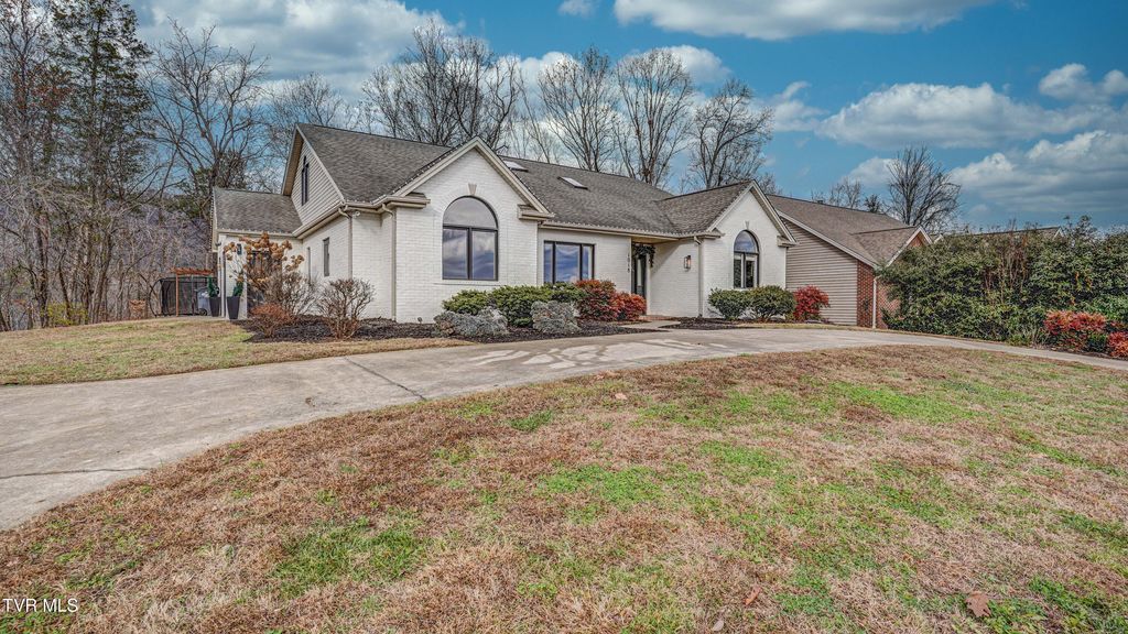 1018 Laurelwood Drive, Kingsport, TN 37660