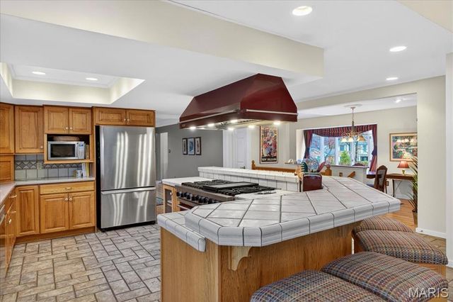 2133 Hunters Way Court, Chesterfield, MO 63017