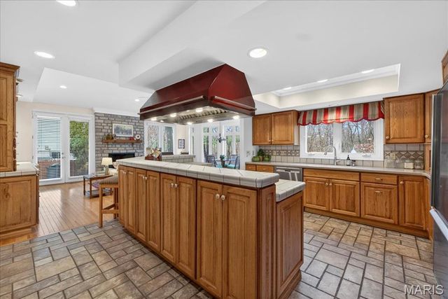 2133 Hunters Way Court, Chesterfield, MO 63017