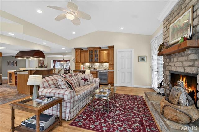 2133 Hunters Way Court, Chesterfield, MO 63017