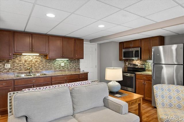 2133 Hunters Way Court, Chesterfield, MO 63017