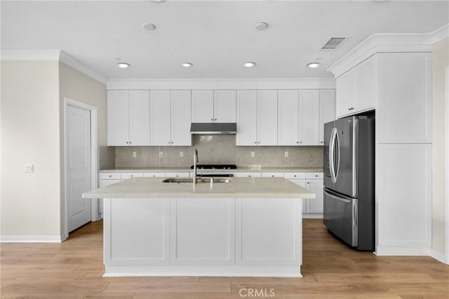 75 Maple Ash, Irvine, CA 92620