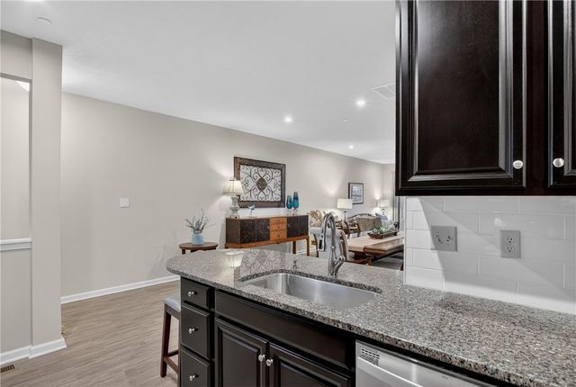 153 Dana Dr, Ohio Twp, PA 15143