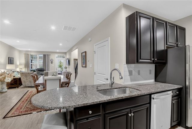 153 Dana Dr, Ohio Twp, PA 15143