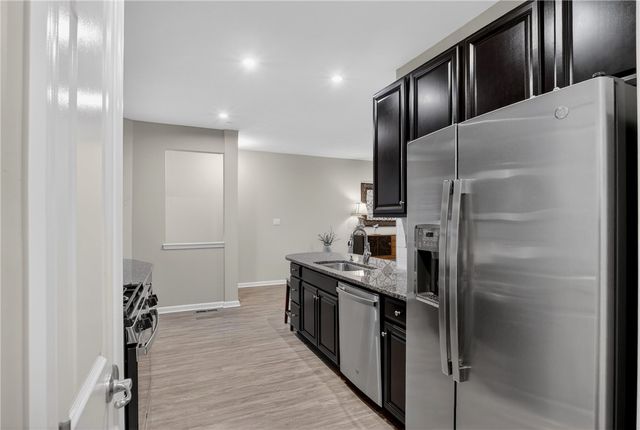 153 Dana Dr, Ohio Twp, PA 15143