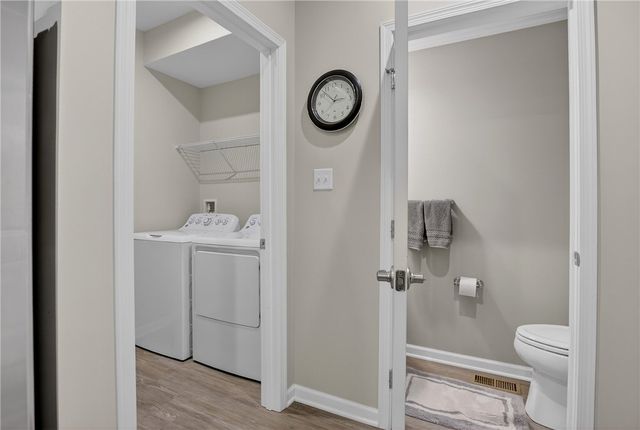 153 Dana Dr, Ohio Twp, PA 15143