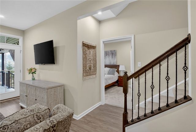 153 Dana Dr, Ohio Twp, PA 15143