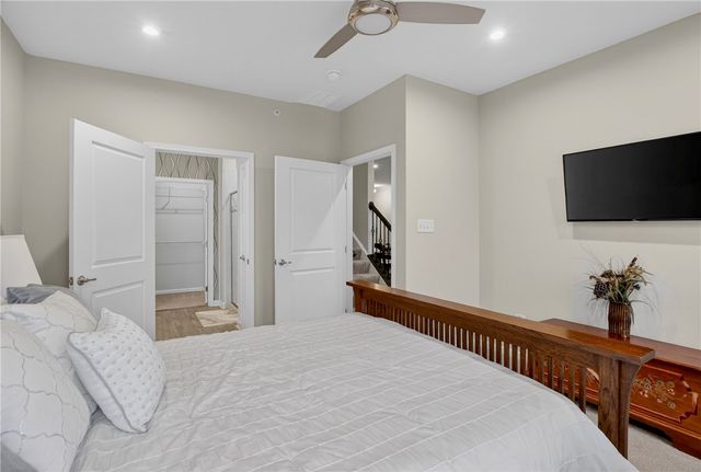 153 Dana Dr, Ohio Twp, PA 15143