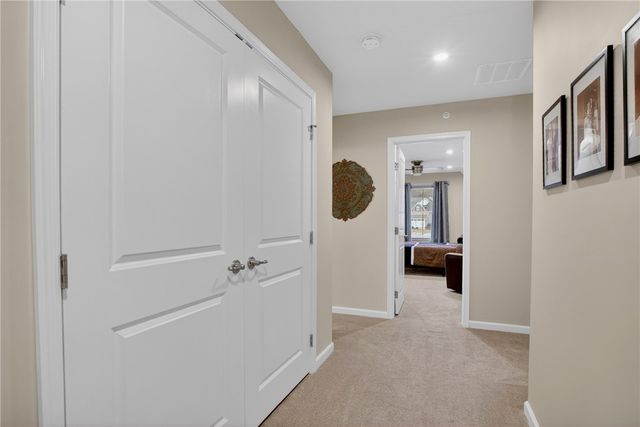 153 Dana Dr, Ohio Twp, PA 15143