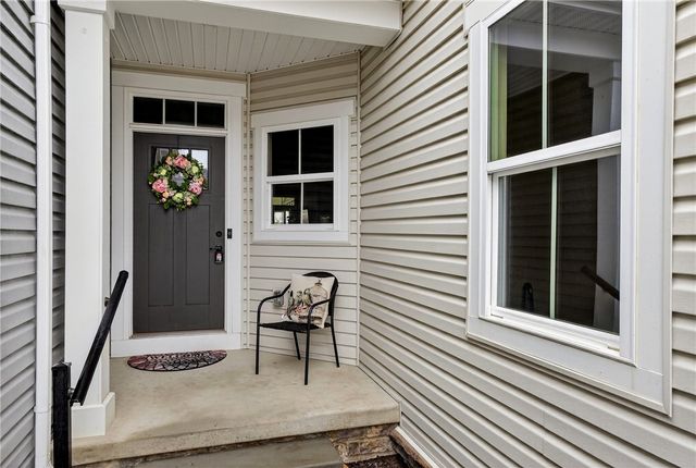 153 Dana Dr, Ohio Twp, PA 15143