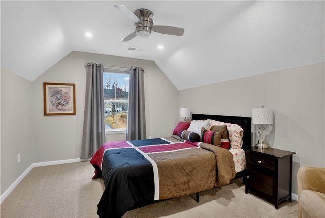 153 Dana Dr, Ohio Twp, PA 15143