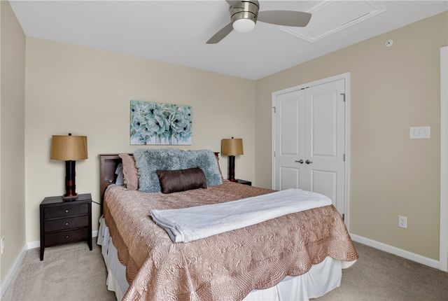 153 Dana Dr, Ohio Twp, PA 15143