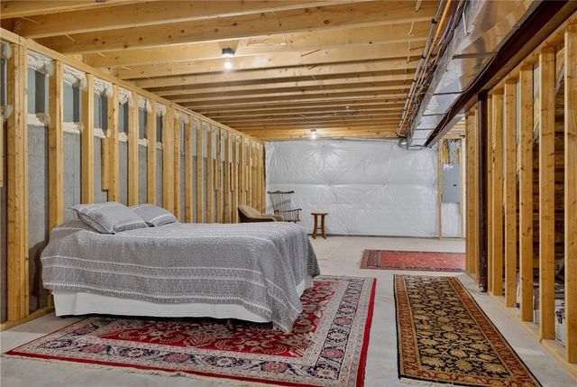 153 Dana Dr, Ohio Twp, PA 15143