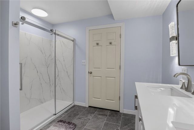 153 Dana Dr, Ohio Twp, PA 15143