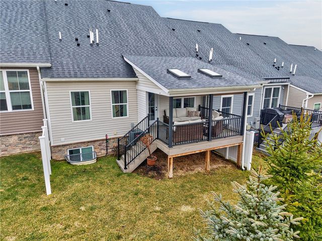 153 Dana Dr, Ohio Twp, PA 15143