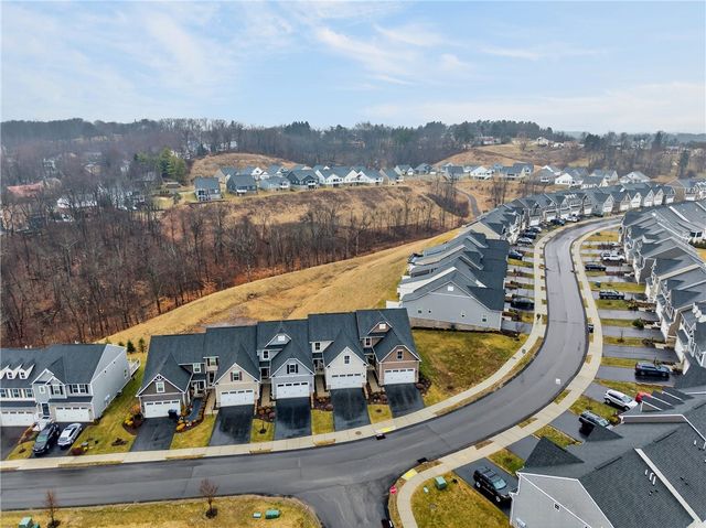 153 Dana Dr, Ohio Twp, PA 15143