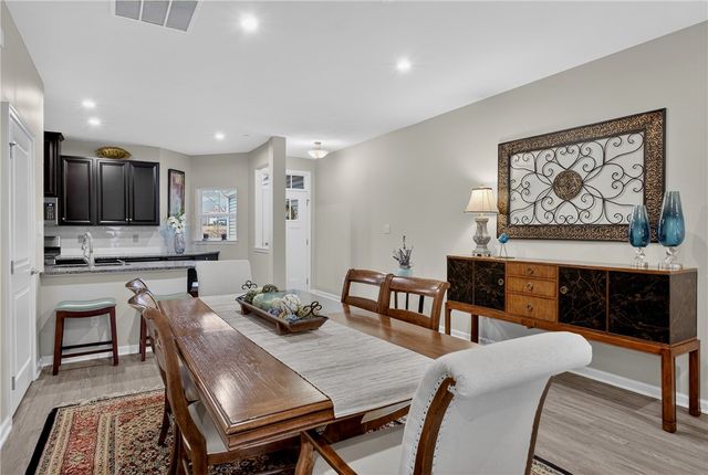 153 Dana Dr, Ohio Twp, PA 15143