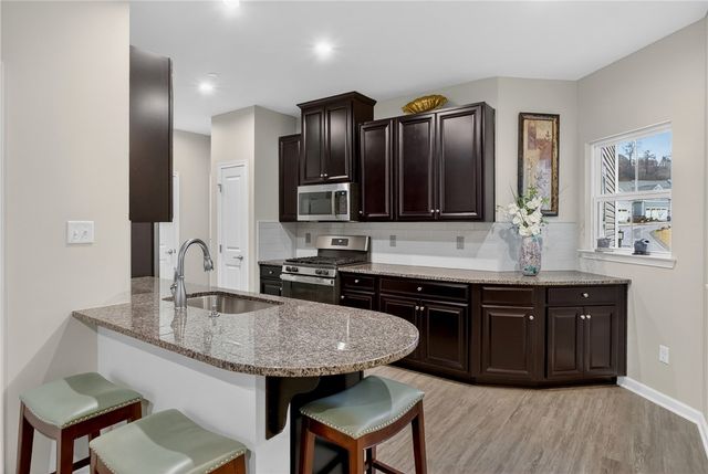 153 Dana Dr, Ohio Twp, PA 15143