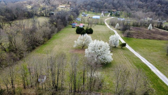 5160 Hillcrest Ln, Culleoka, TN 38451