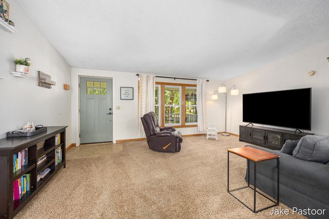 9951 10 Mile Road Ne, Oakfield Twp, MI 49341