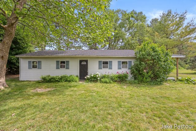9951 10 Mile Road Ne, Oakfield Twp, MI 49341
