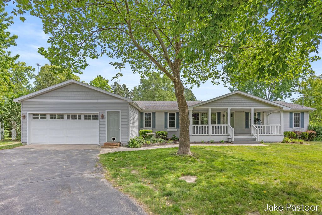 9951 10 Mile Road Ne, Oakfield Twp, MI 49341